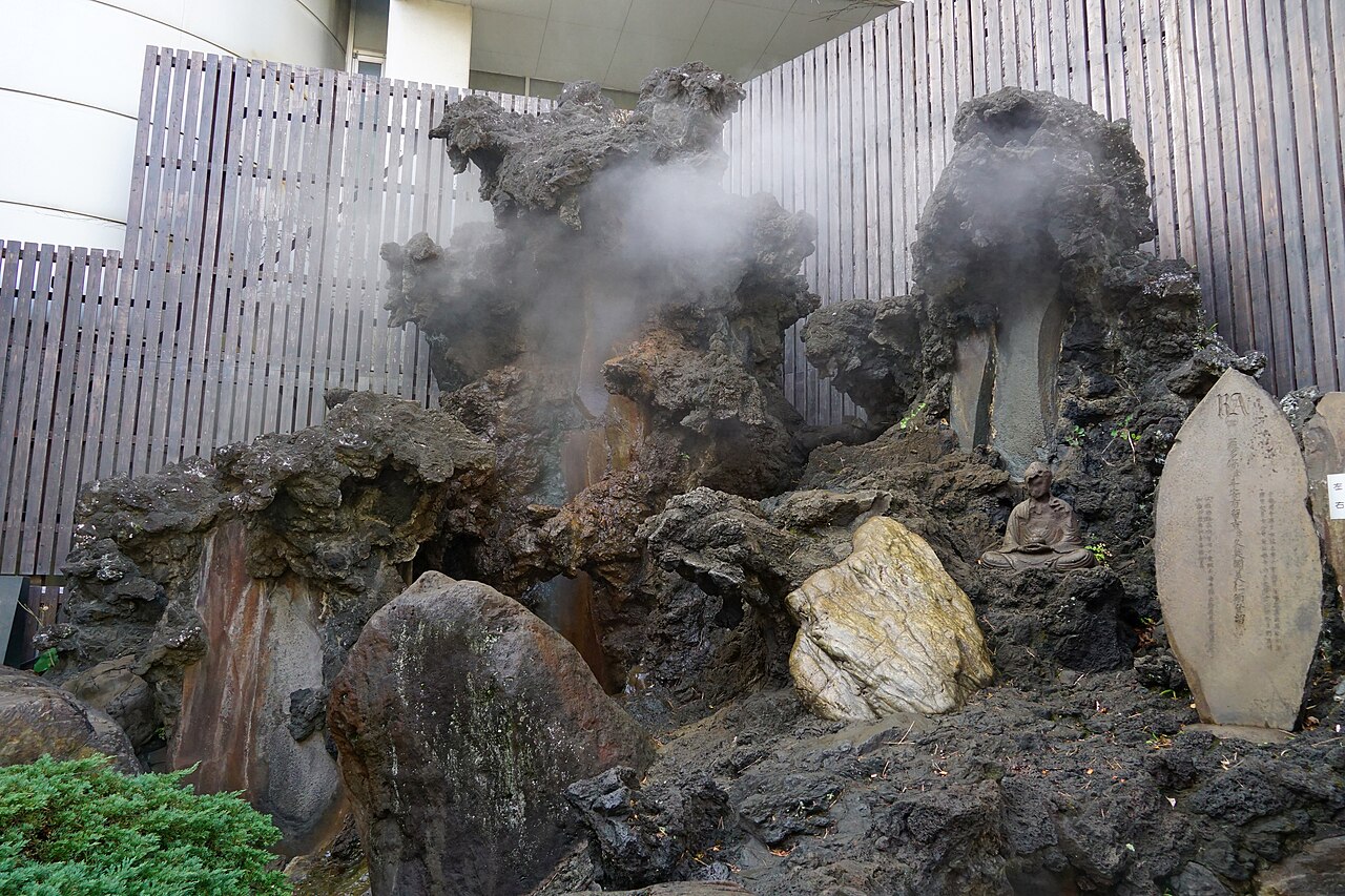 熱海温泉の大湯