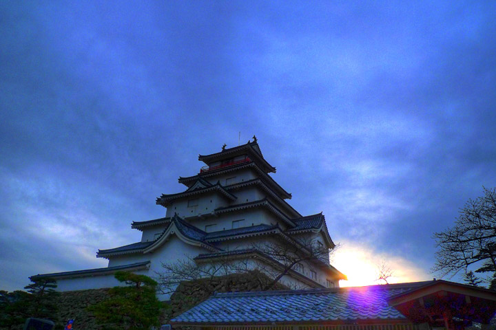 鶴ヶ城の外観