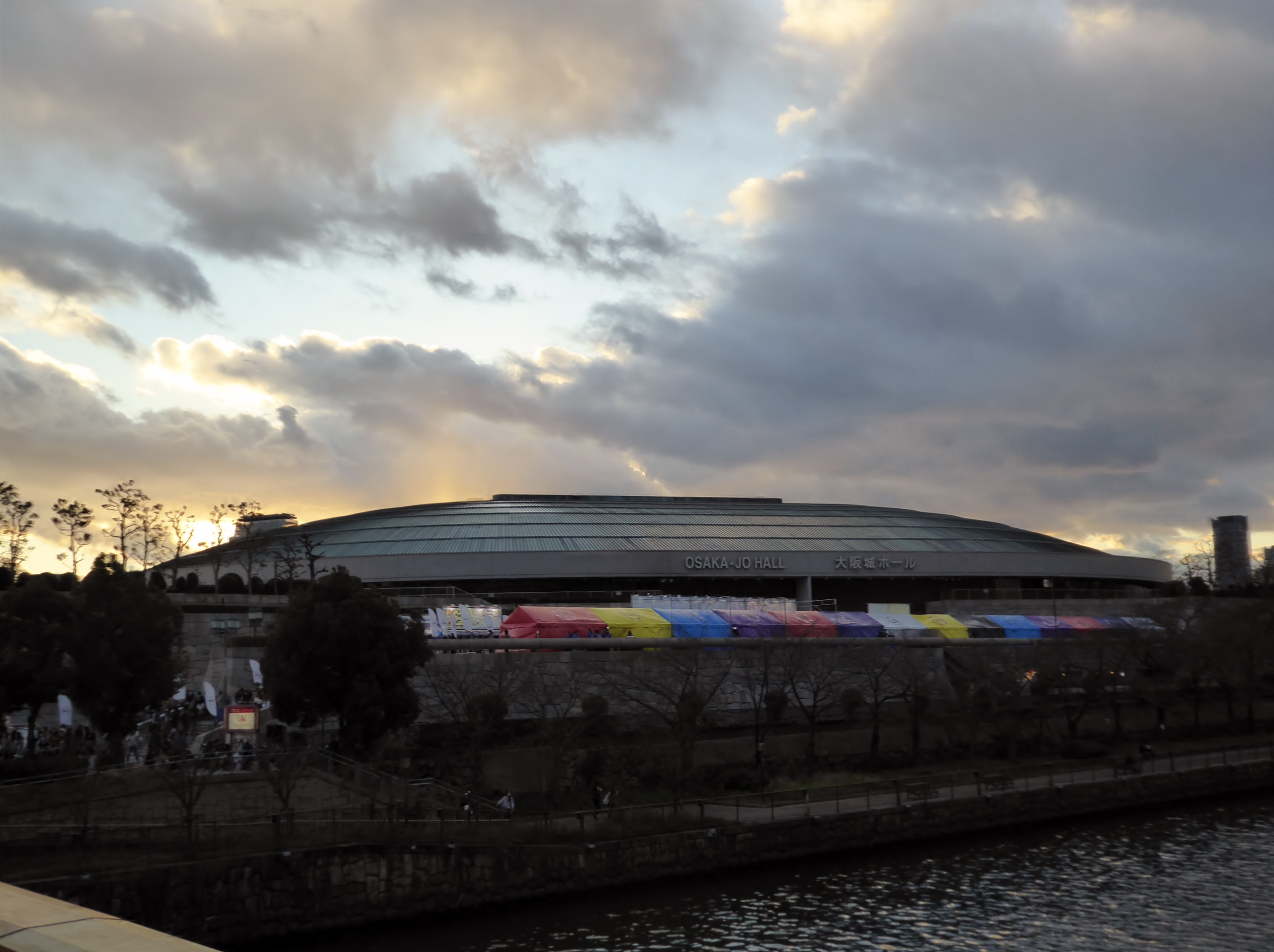 大阪城ホールの外観