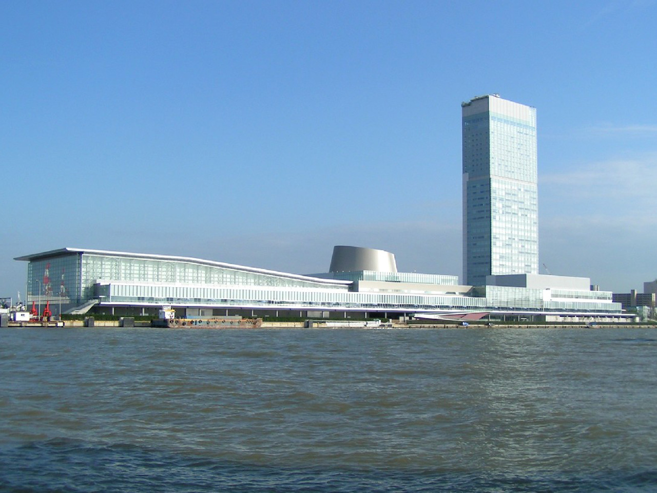 朱鷺メッセの外観