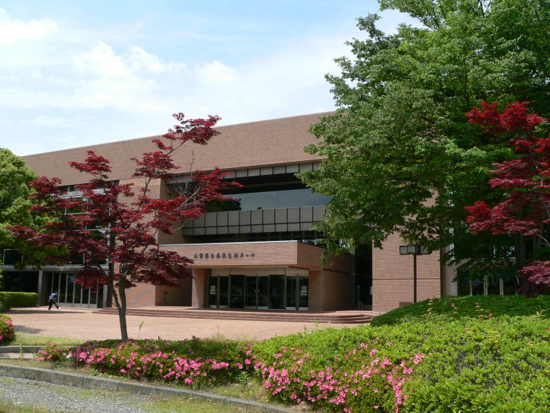 山梨県立県民文化ホールの外観