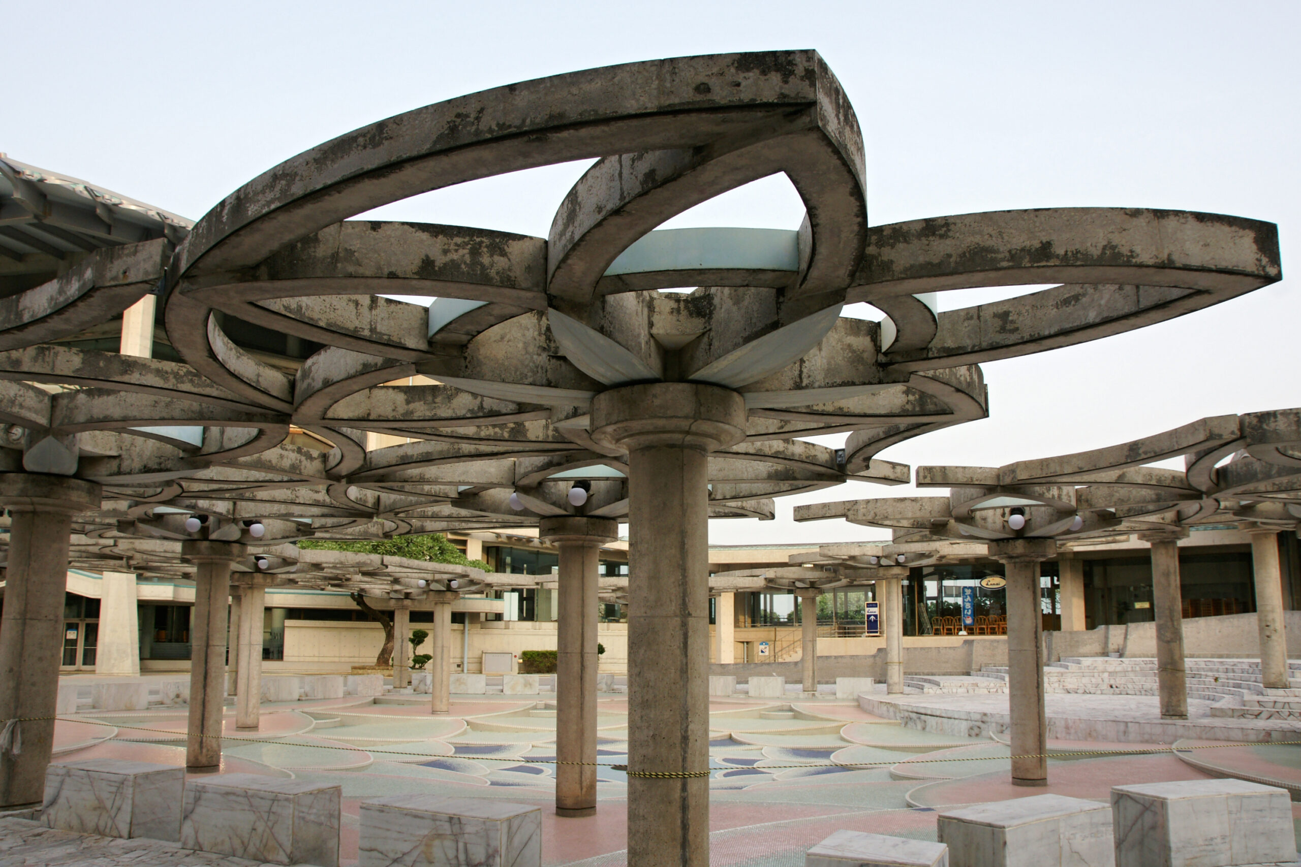 沖縄コンベンションセンターの外観