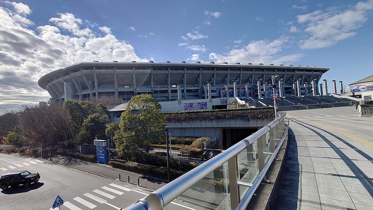 日産スタジアムの外観