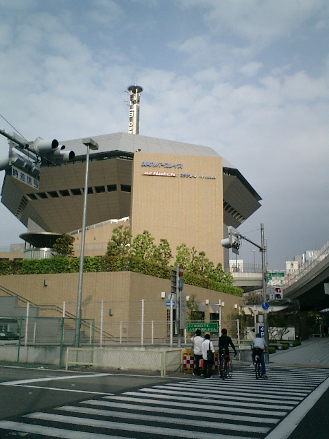 なんばHatchの外観