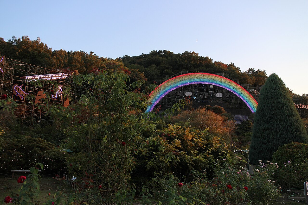 あしかがフラワーパーク園内の秋の風景
