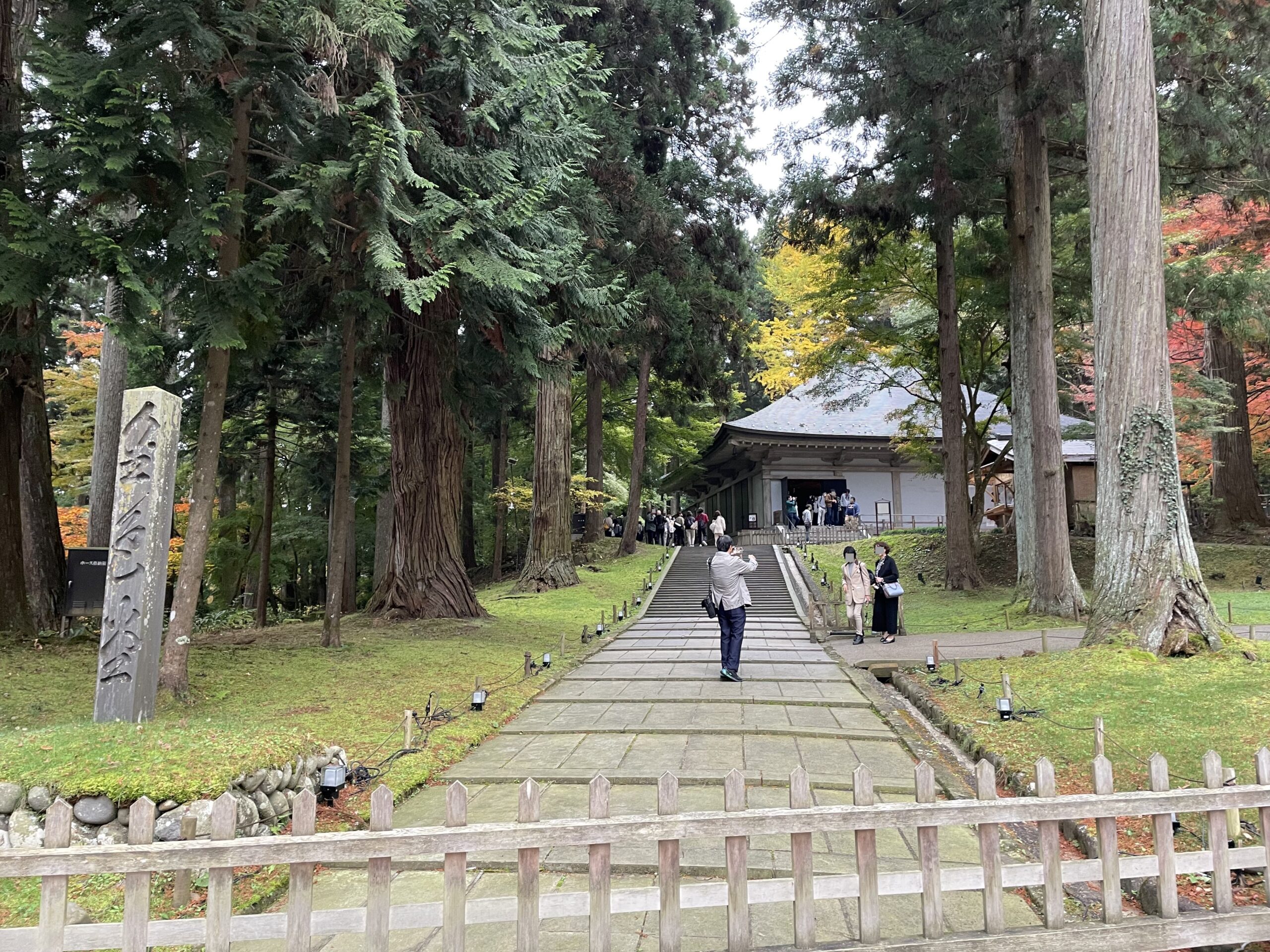 中尊寺金色堂の覆堂