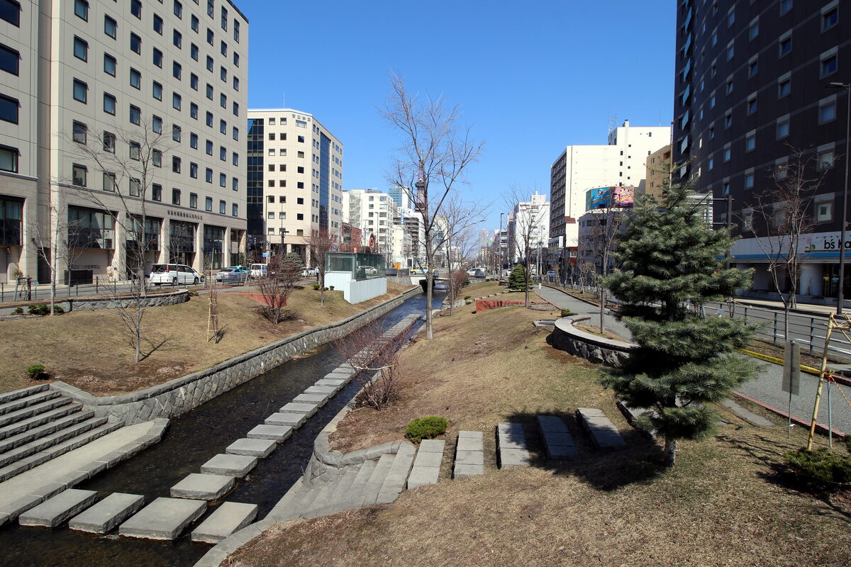 創成川公園の風景