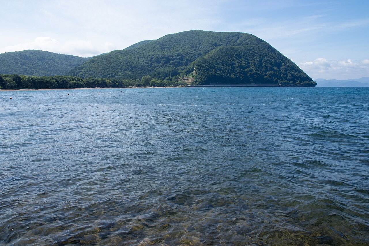 猪苗代湖の風景
