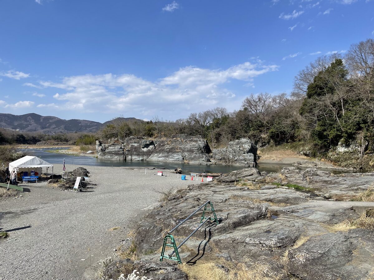 長瀞岩畳の春景色