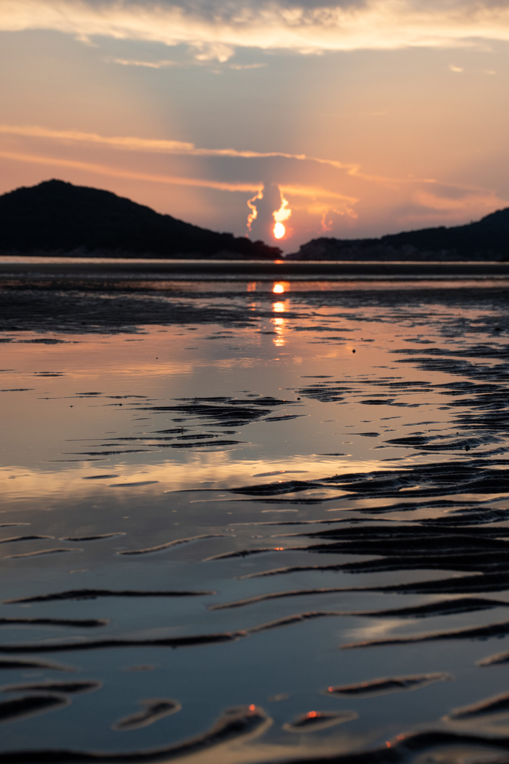 父母ヶ浜の天空の鏡と夕焼け