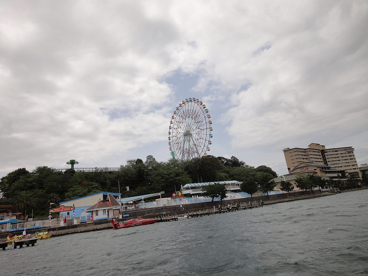 浜名湖パルパルの観覧車（別アングル）