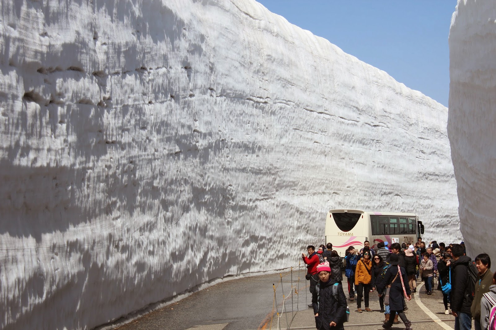 立山黒部アルペンルート 雪の大谷