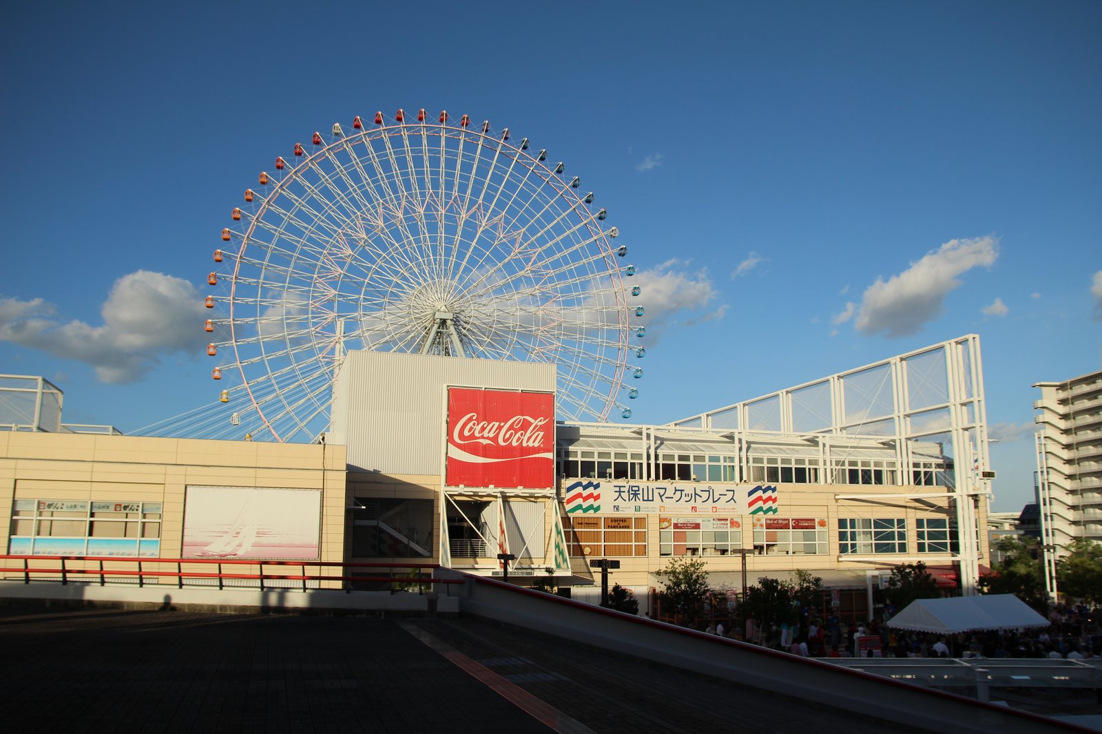 天保山マーケットプレースの外観